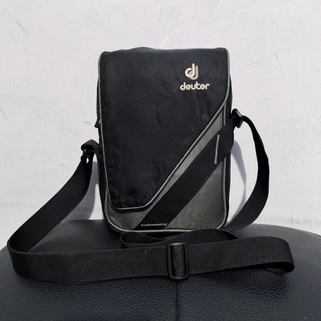 Deuter Sling Bag / tas selempang Deuter