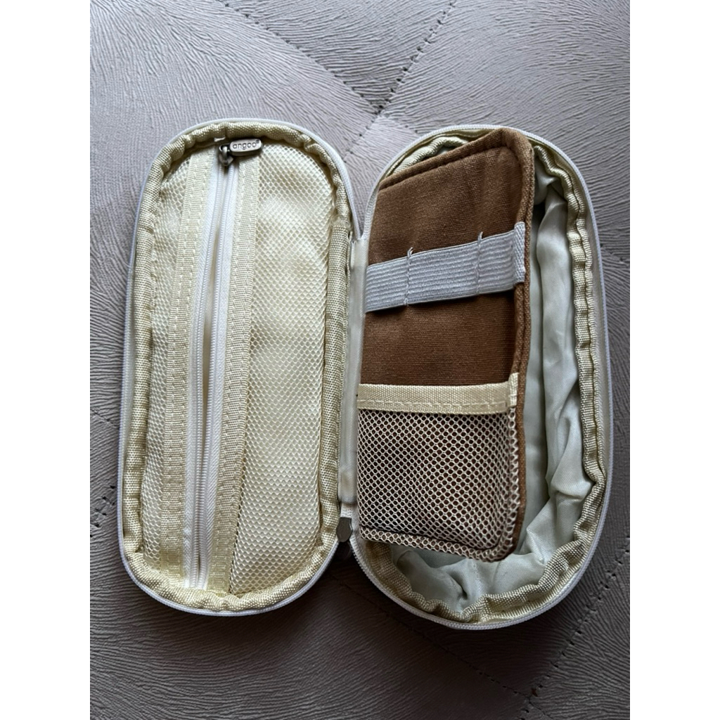 

[PRELOVED] Pencil Case Angoo Cream Brown Banyak Kompartemen