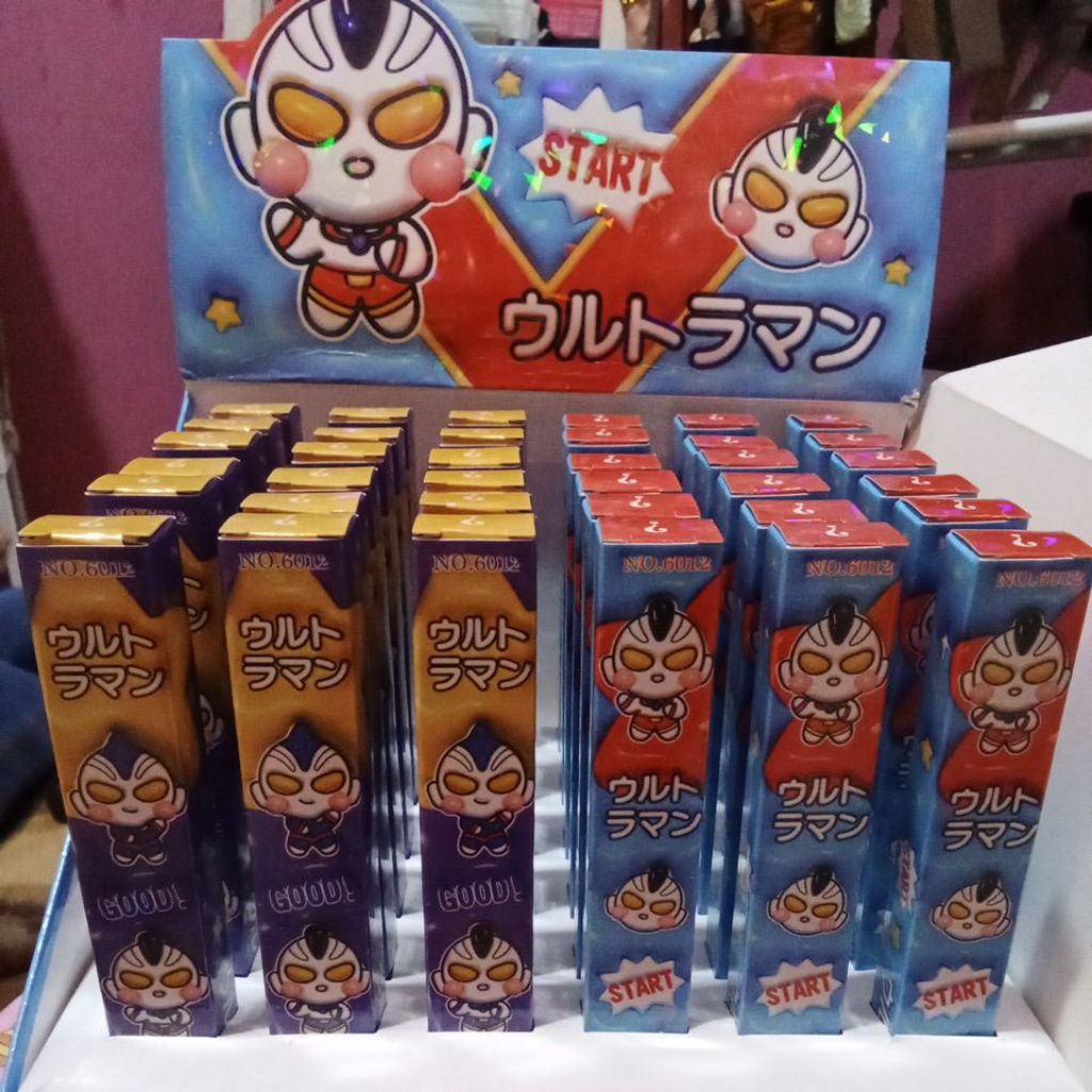 

Pulpen karakter ultraman