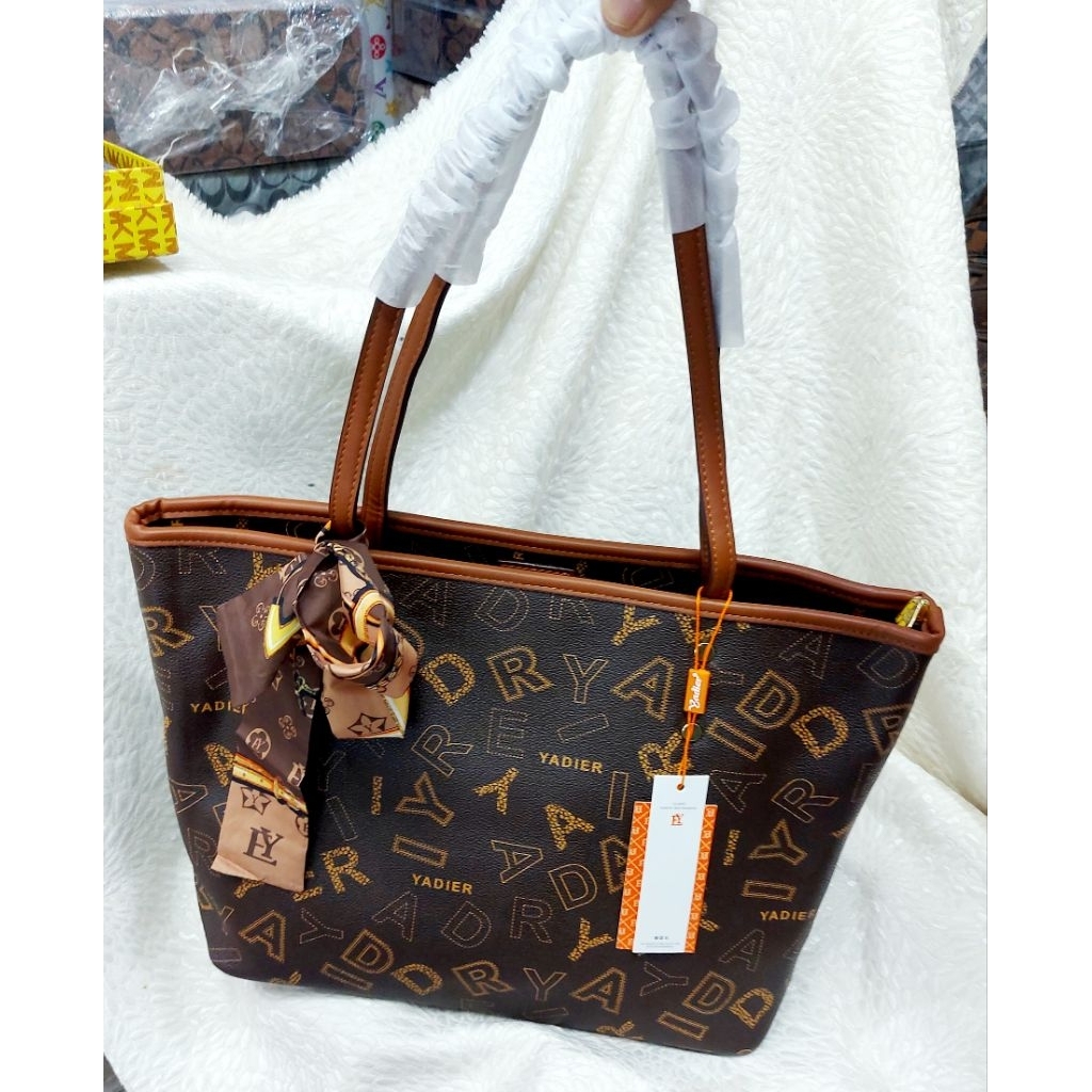 TAS TOTE YDR / TOTE YADIER IMPOR UK33
