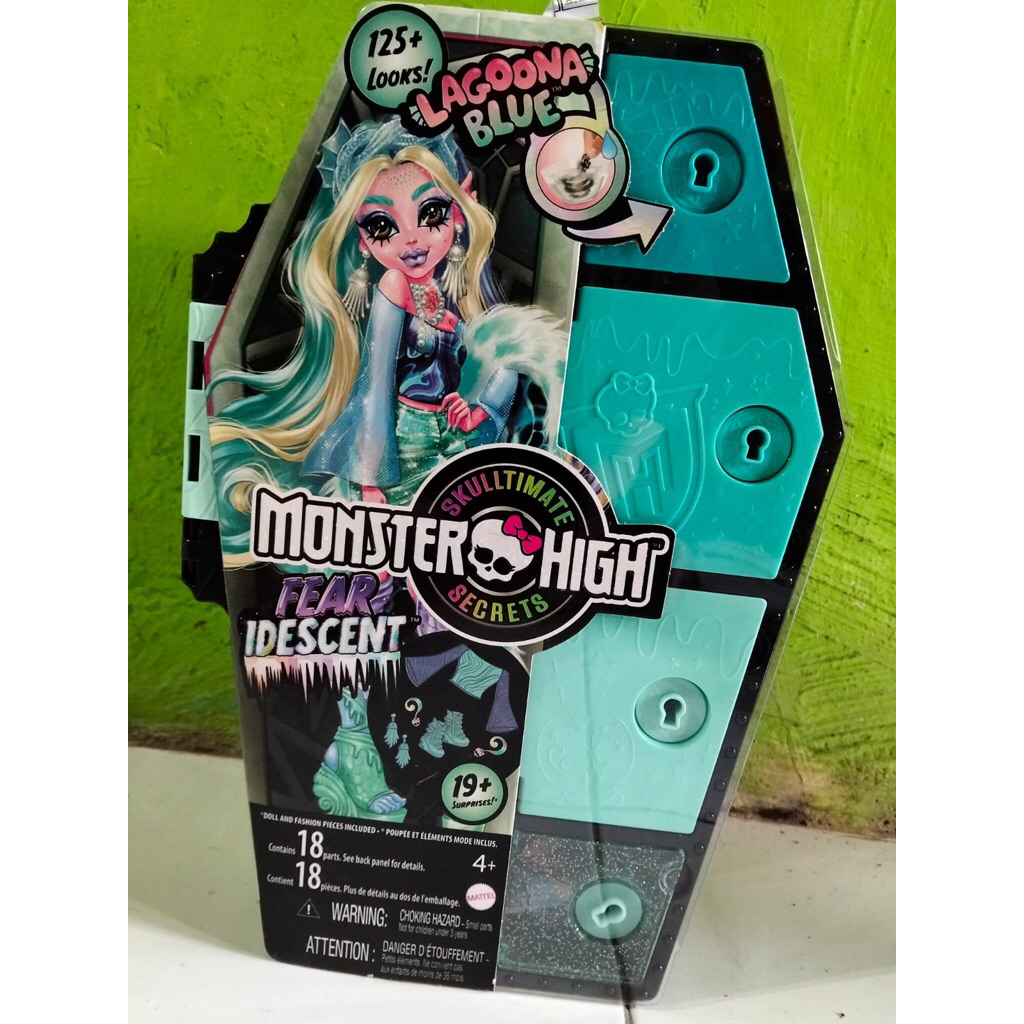 boneka Barbie monster high lagoona