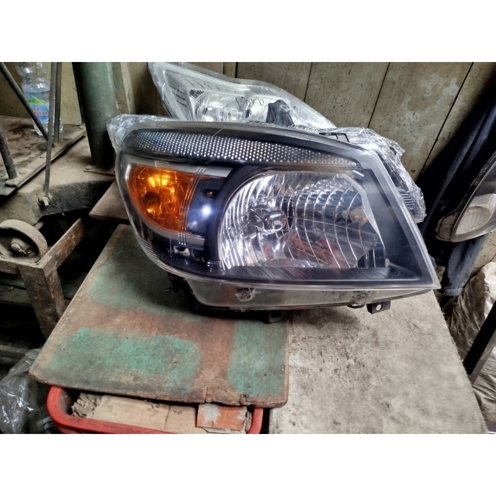 LAMPU DEPAN FORD RANGER THN 2009-2011 ORIGINAL, HEADLAMP FORD RANGER  2009-2011