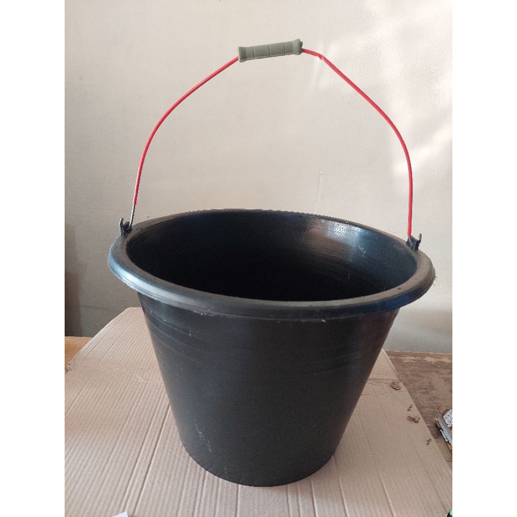 Ember besar karet hitam 30 happy