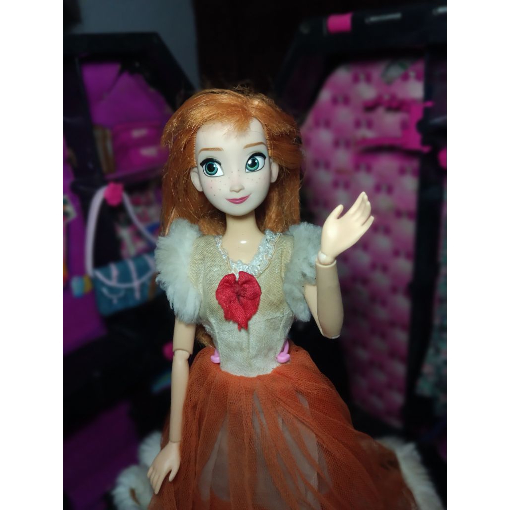 Barbie Disney Store Princess Anna Preloved