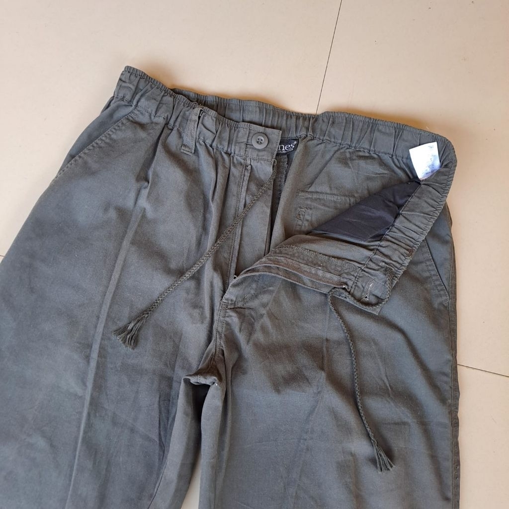 Hanes USA Size tag L