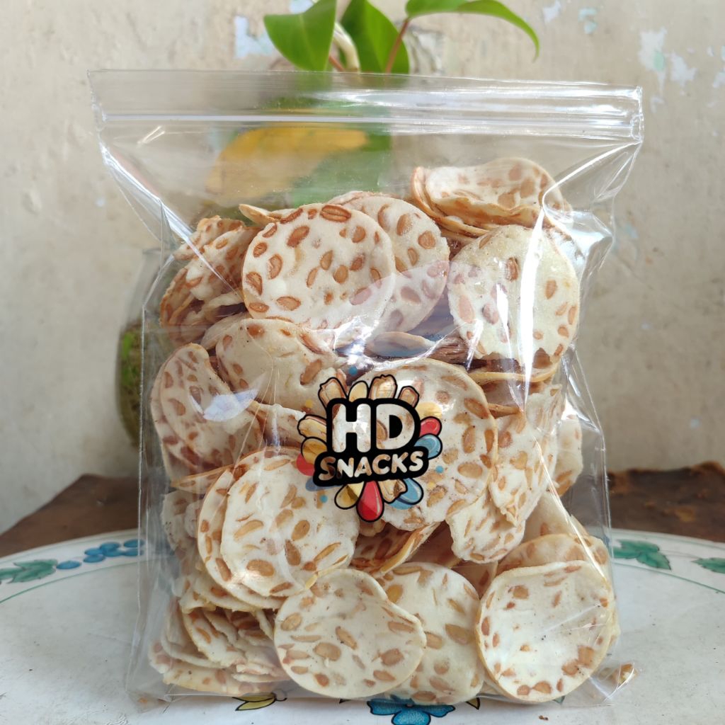 

(READY STOK) Keripik Tempe Sagu Putih 500 Gram Gurih, Renyah, Harga Grosir Cemilan Ringan Termurah Bahan Premium Best Seller