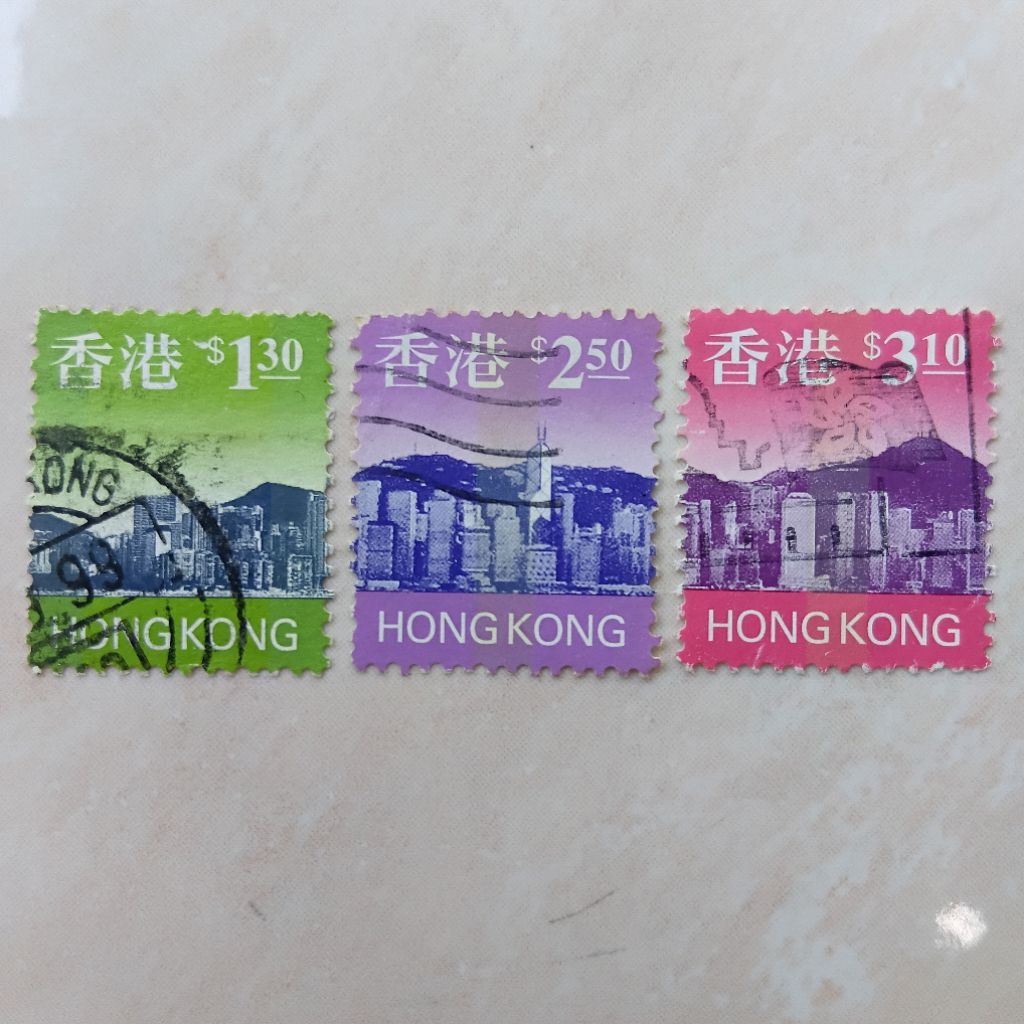 

Perangko Prangko Jadul Hongkong Seri Skyline of Hongkong 1997 3 Pcs - YN2669