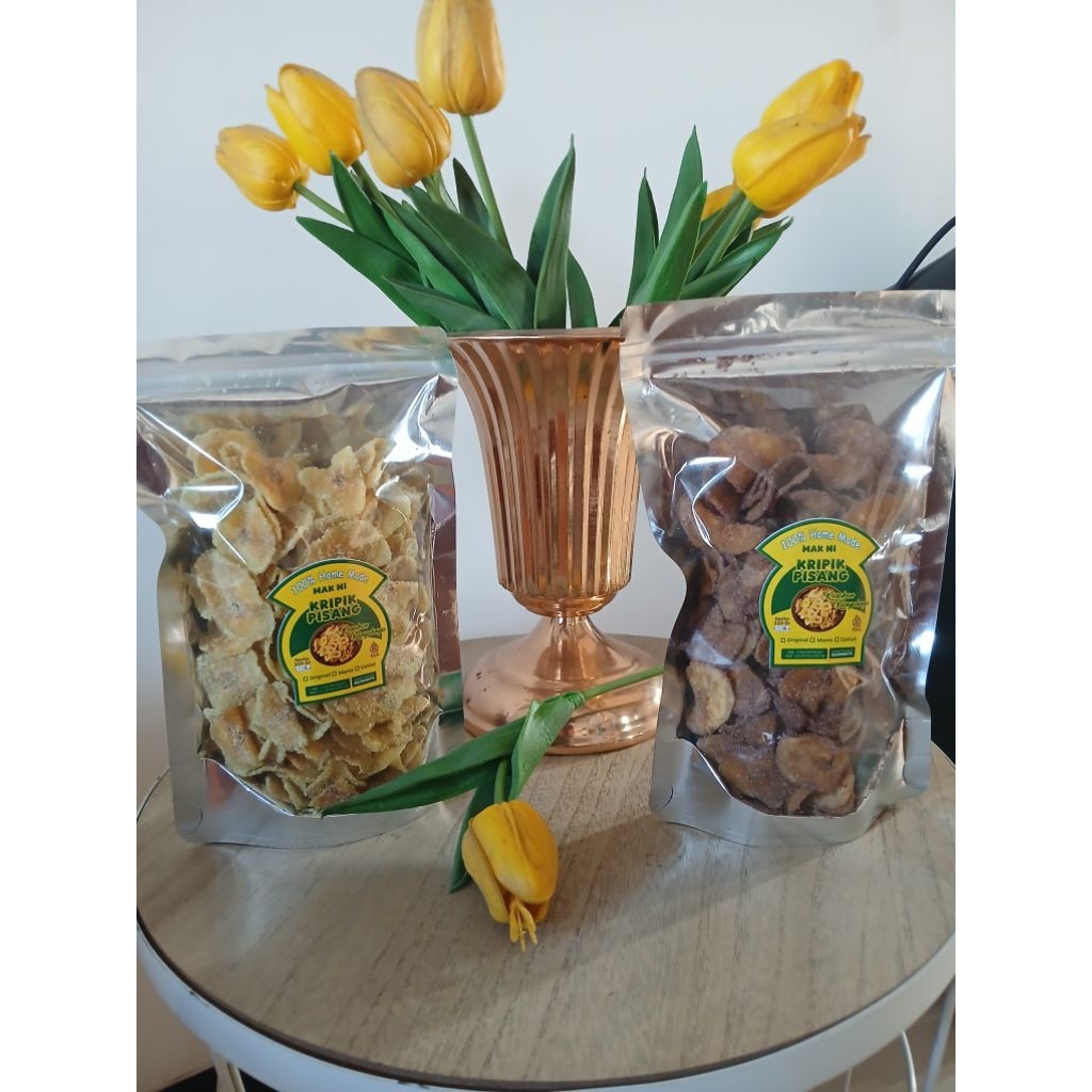 

kripik pisang Coklat Matcha kemasan standing pouch oil 100gr varian coklat matcha