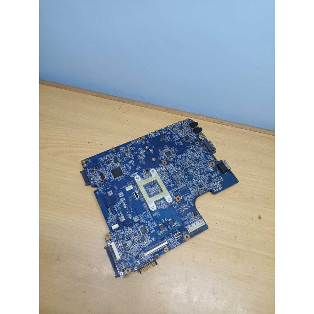 Mobo Motherboard Mainboard Laptop Toshiba Satellite L645D
