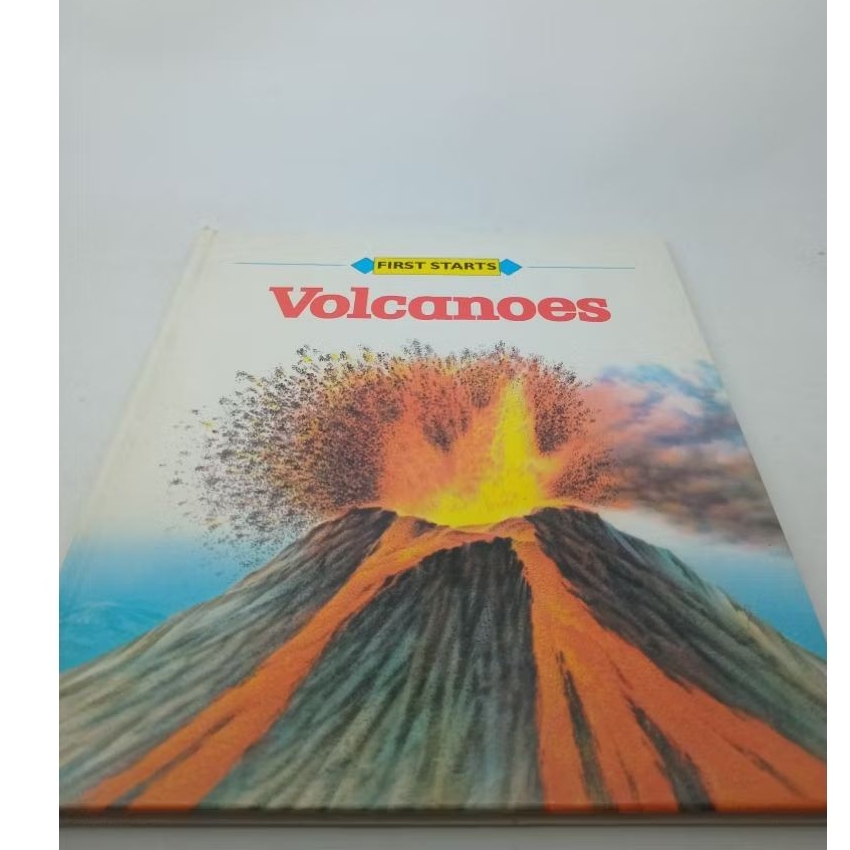 Buku First Starts Volcanoes