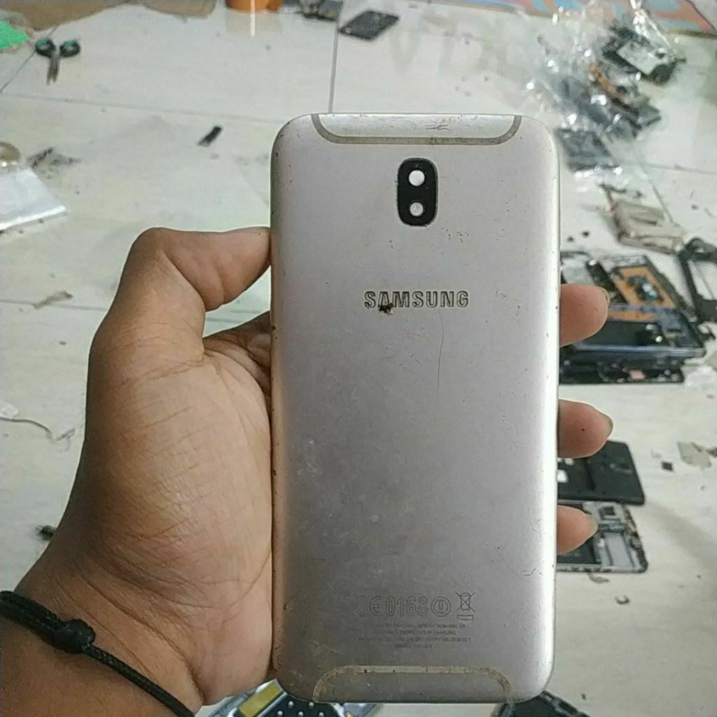 backdoor bekas Samsung j7 pro kurang tombol
