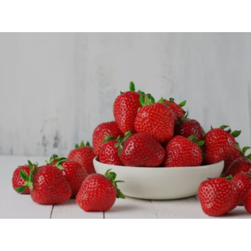 

Strawberry fresh Ciwidey Jumbo / Buah strawberry mencir fresh 1kg