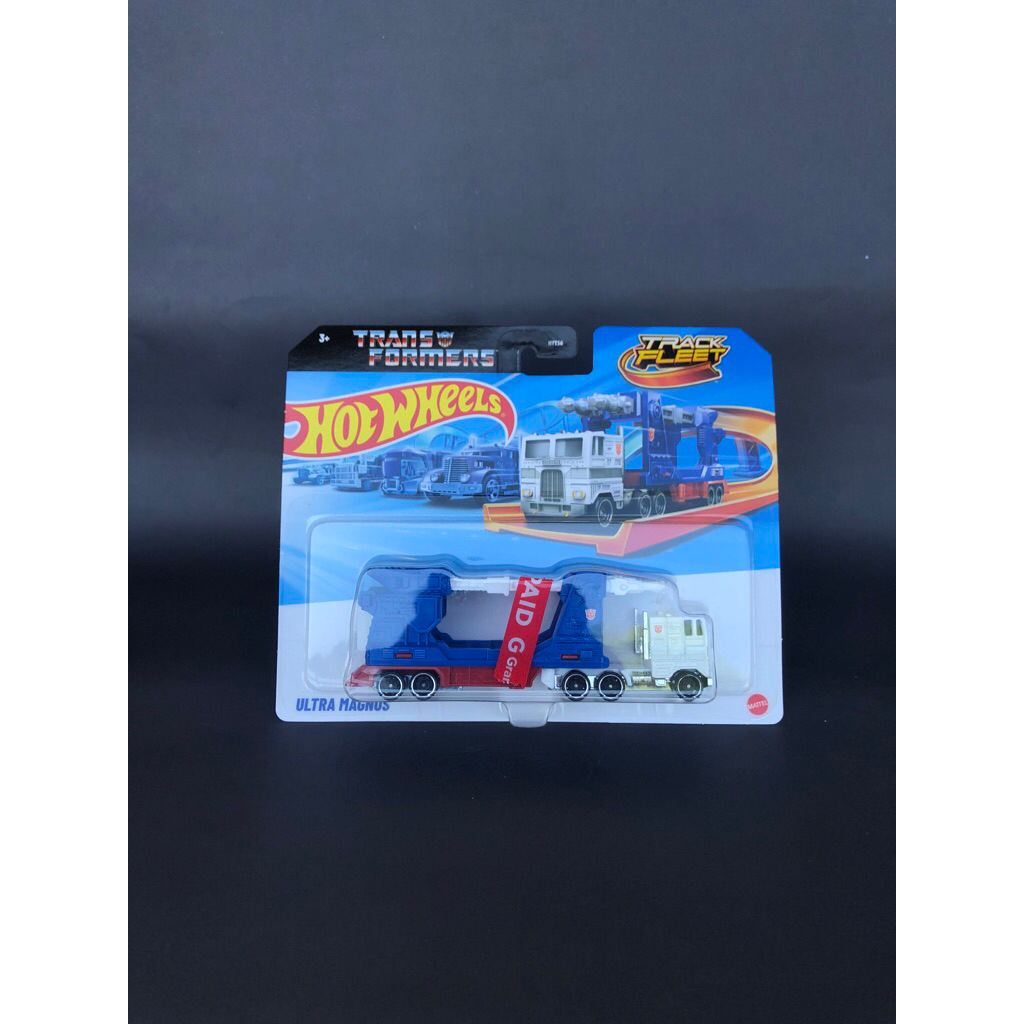 Hotwheels Team Transport Ultra Magnus