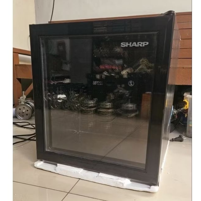 SHOWCASE MINI SHARP SCH 50X FS
