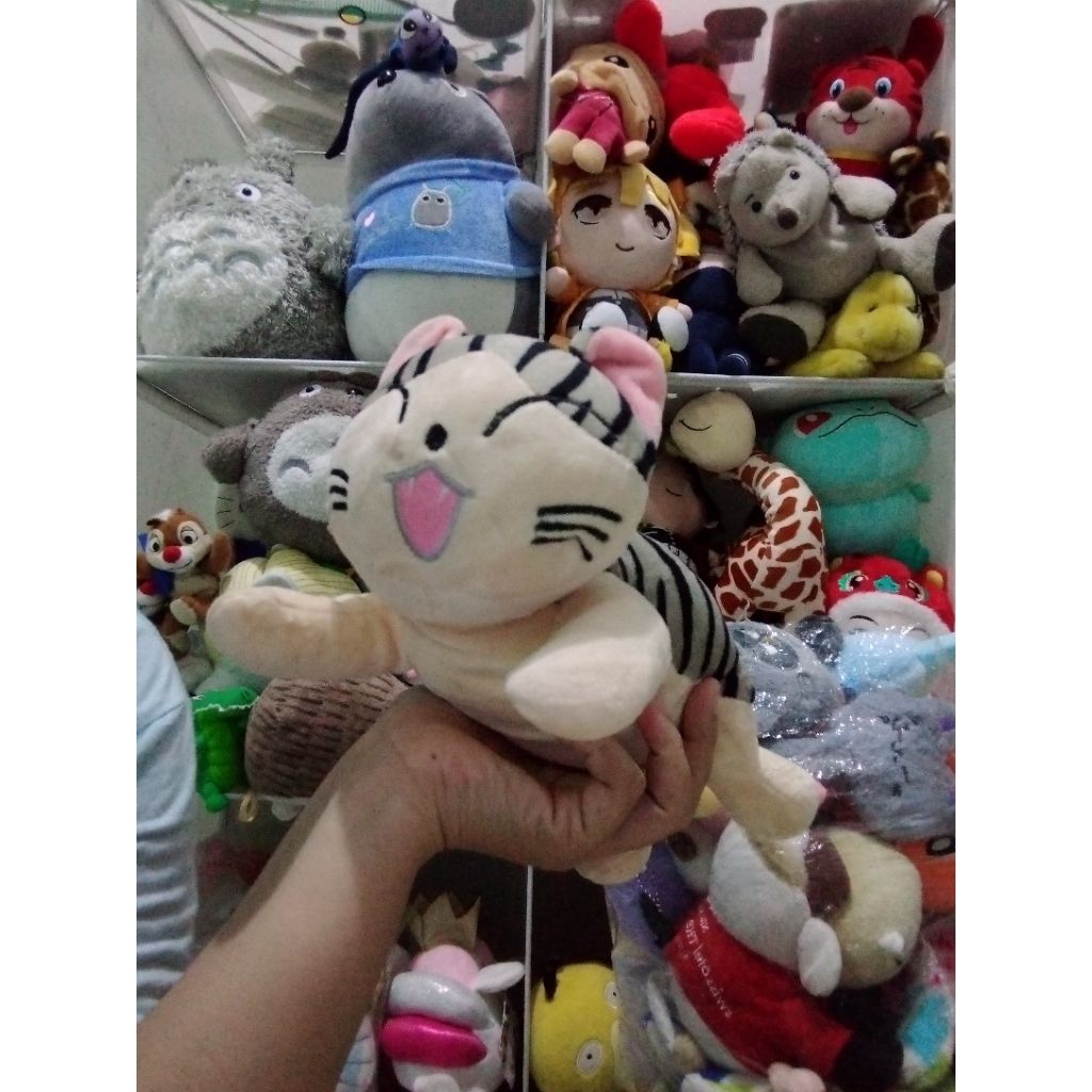 boneka kucing gemoy bahan miniso