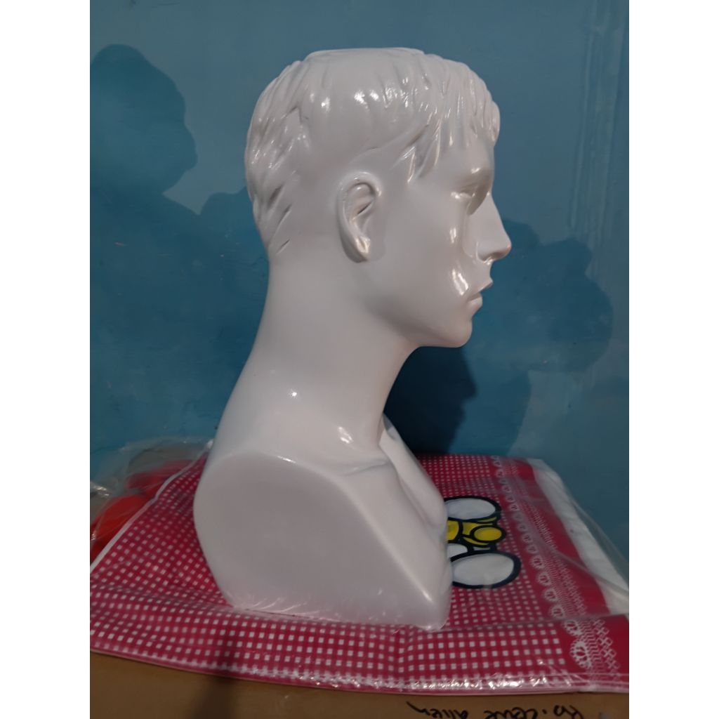 manekin patung kepala pria caesar