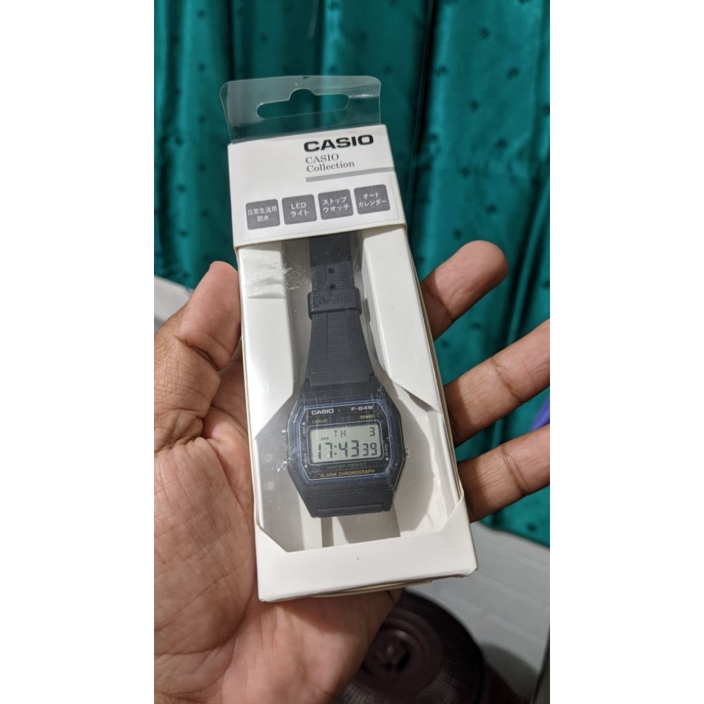 

Casio f 84 w mulus like new