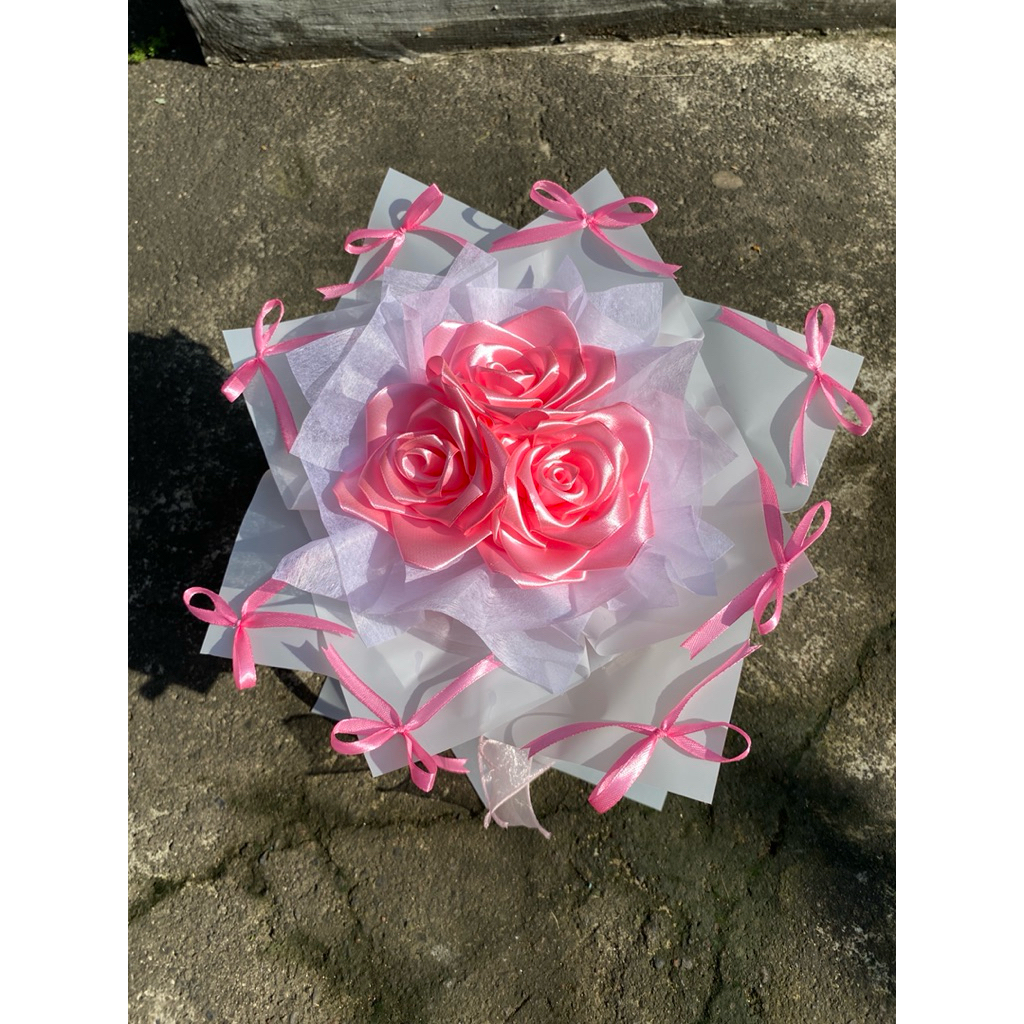 

Round bouquet pita satin buket pita satin murah
