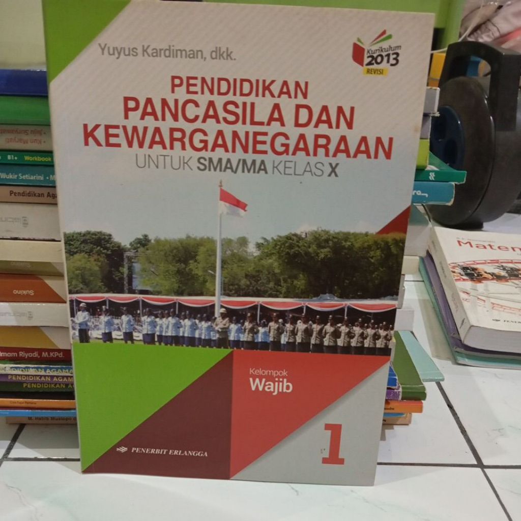 Buku Pancasila & Kewarganegaraan SMA X