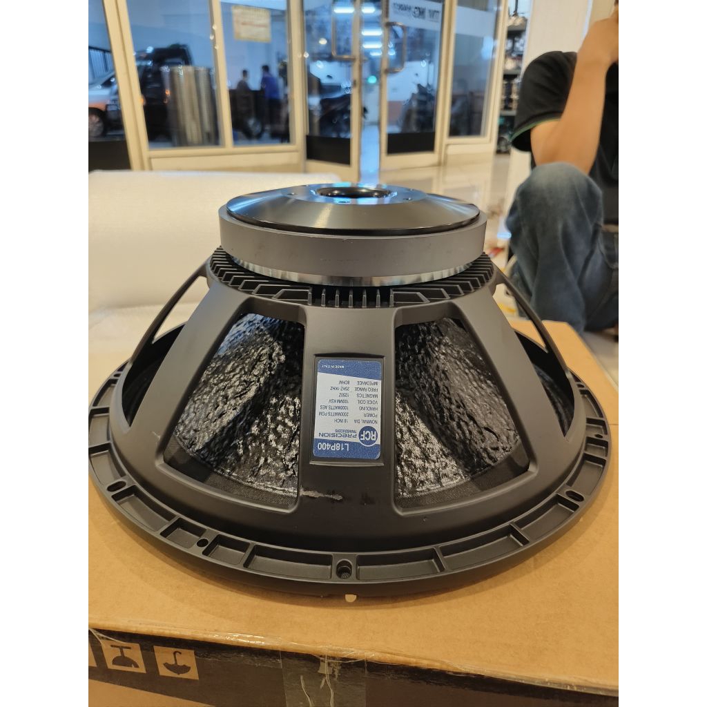 SPEAKER COMPONEN RCF L18 P400 ( 18 INCH ) GRADE A