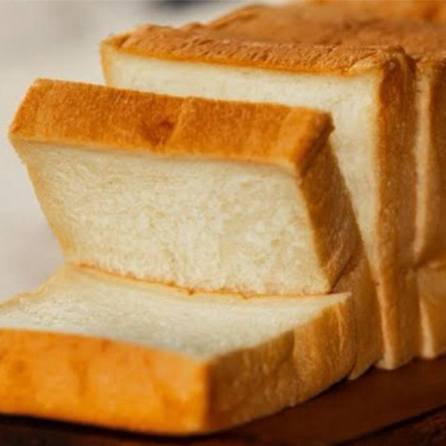 

ROTI TAWAR KOTAK SANDWICH KUPAS BESAR SUDAH DI POTONG