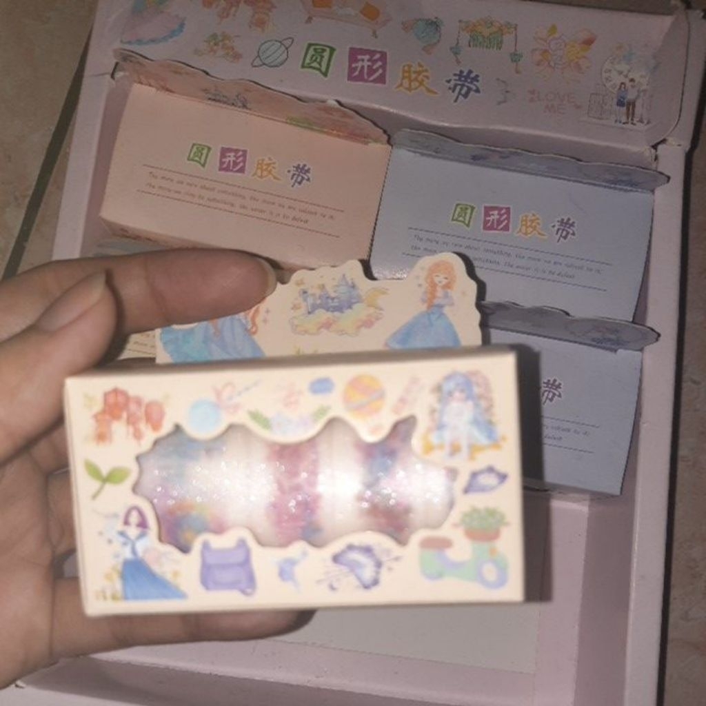 

tape karakter lucu