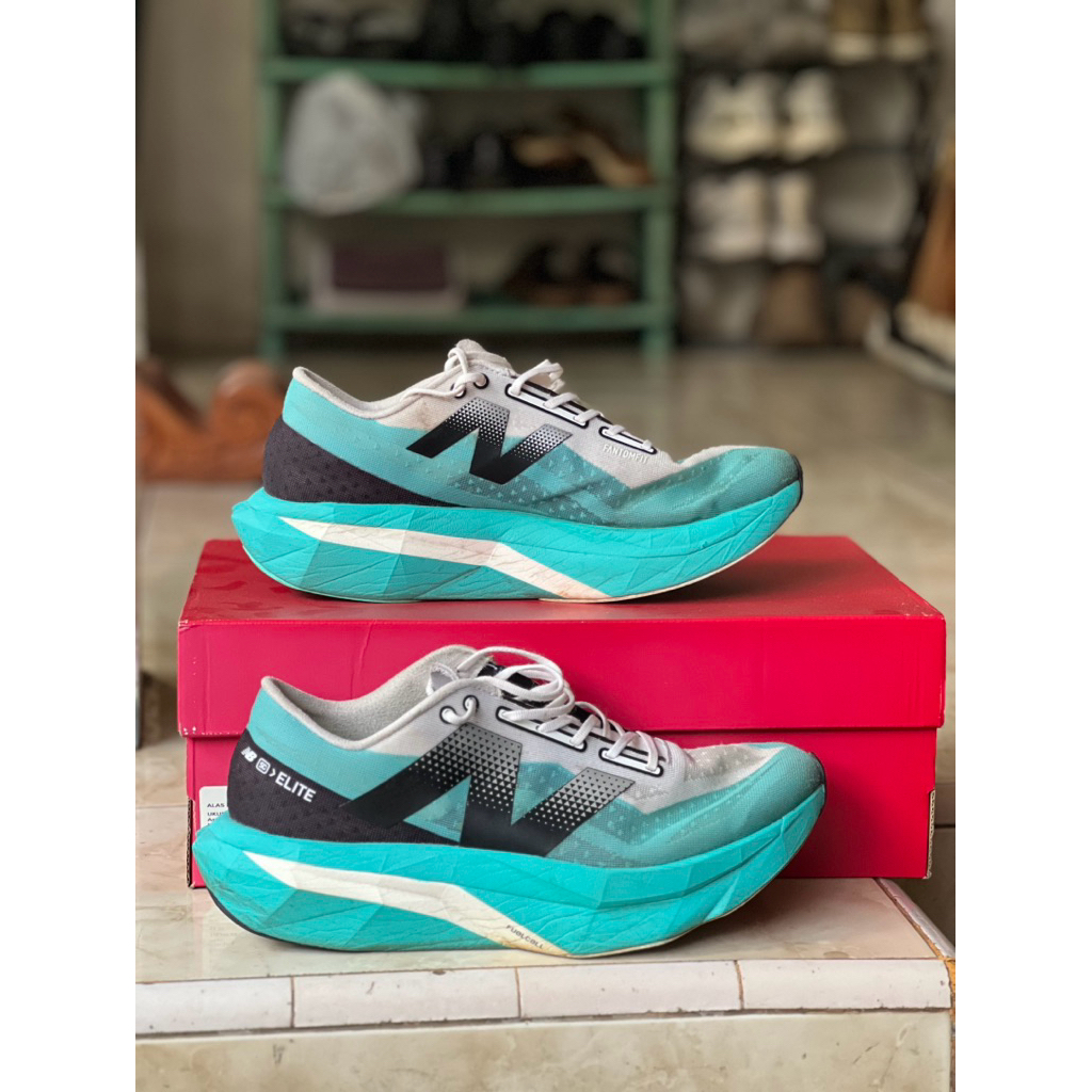 New Balance SC Elite V4