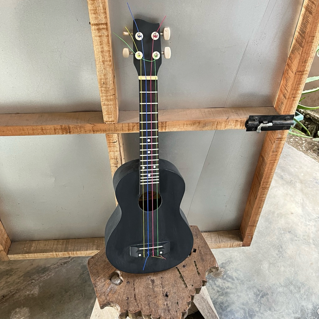 UKULELE SENAR 4 KENTRUNG | BEKAS MEREK YAMMAHA 80% good condition