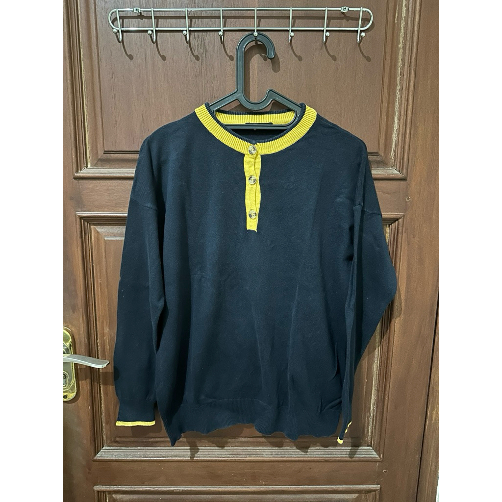 Preloved Sugi Label Amy Top