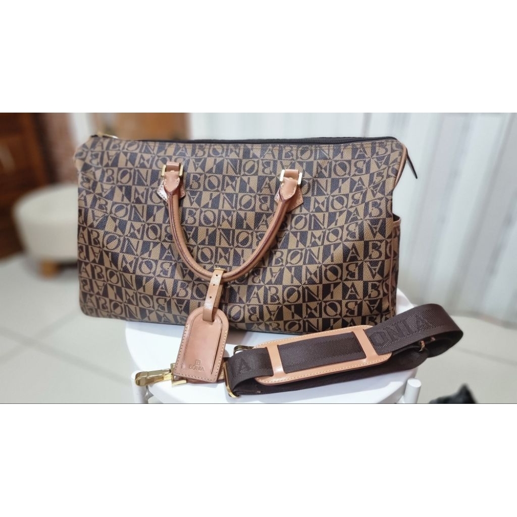 Travel Bag, Tas Duffel dan Tas Handbag, Branded Preloved, BONIA, 100% Authentic