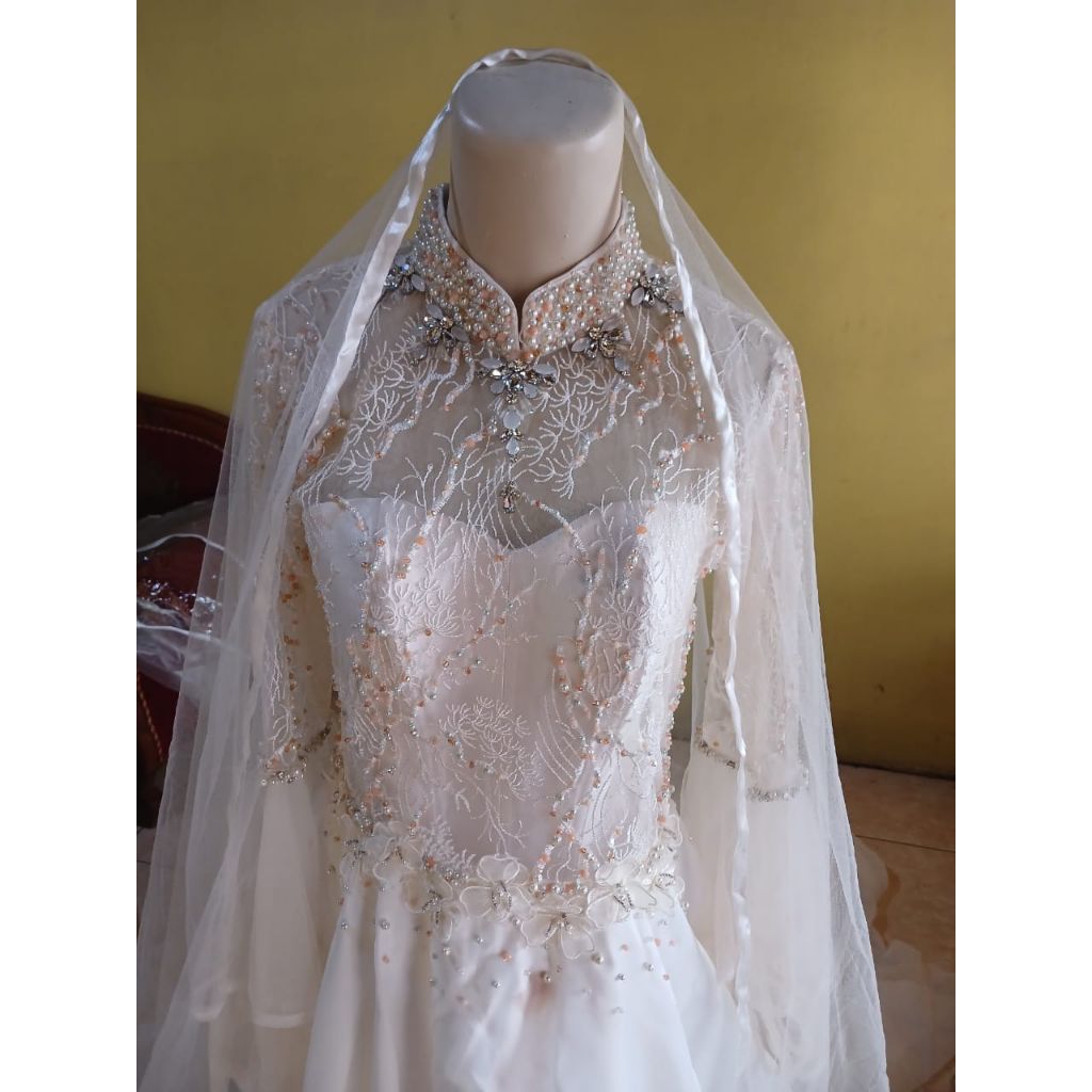 preloved gaun akad pengantin broken white, gaun pernikahan, wedding gown, gaun bekas