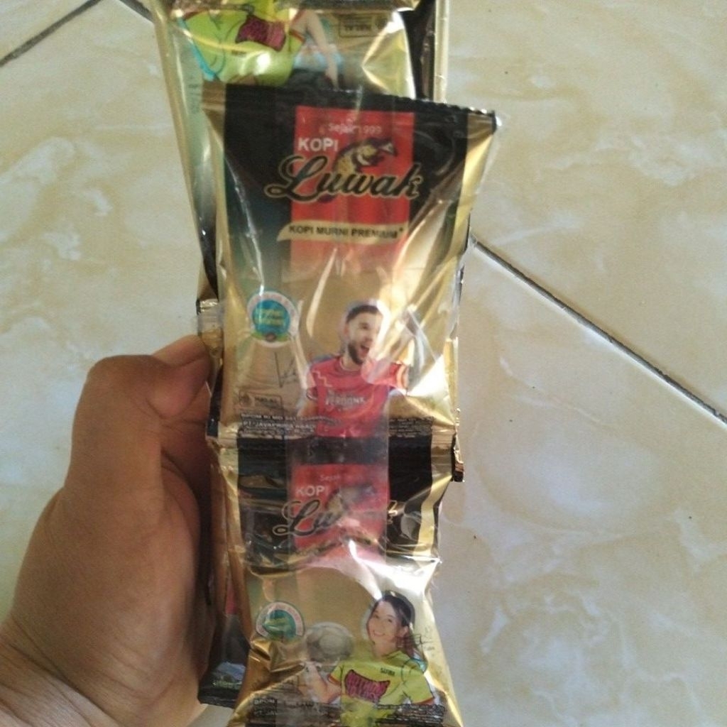 

Kopi Luwak mini 1 renceng 6.5 gram(14sachet)