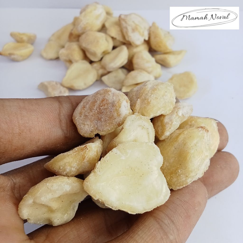 

kemiri pecah 50 gram / bumbu dapur / rempah / herbal / penyedap