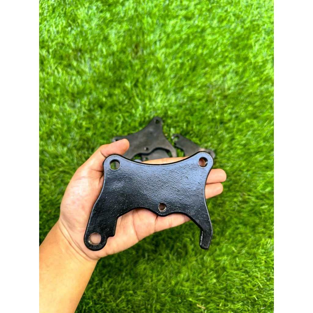 Breket Cakram Depan 320mm KLX – Hitam – Dudukan Kaliper - berfungsi: Dudukan / adaptor kaliper untuk
