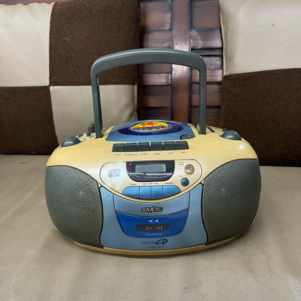 Radio Tape Mini Compo SANYO MCD-V66 (CD OFF)