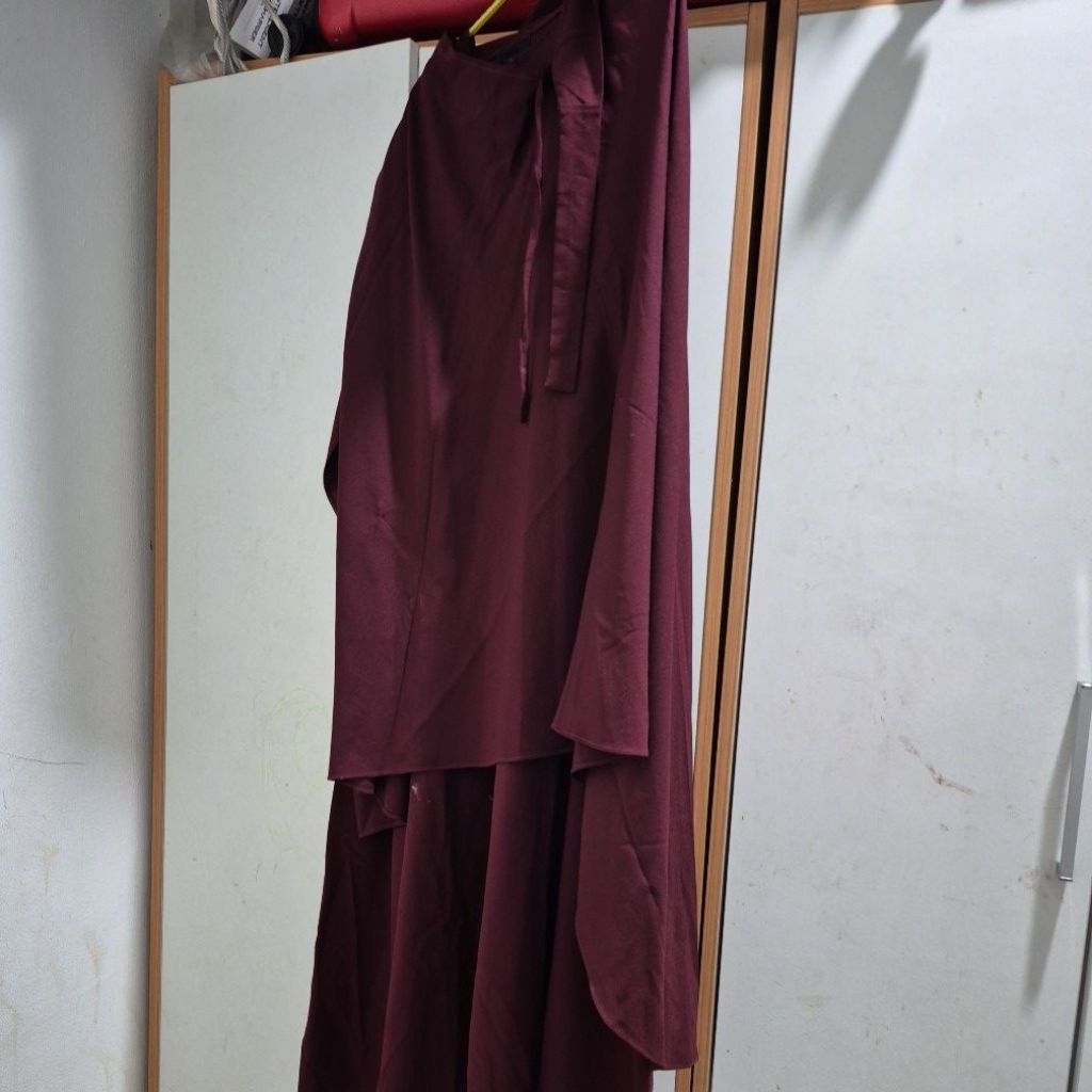 Preloved Gamis Set French Khimar Maroon Ukuran M