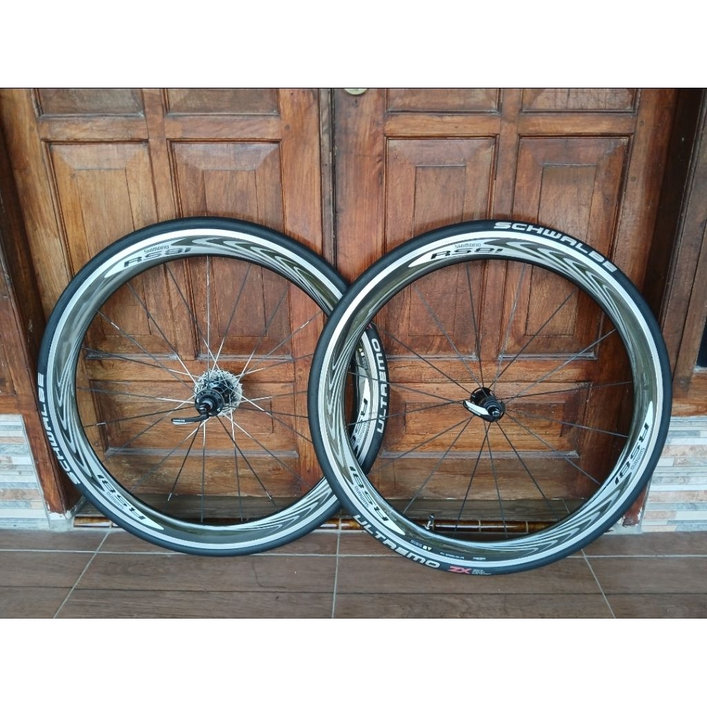 shimano rs81 carbon wheelset 50mm rims brake sepeda road bike 700c free ban schwalbe ultremo 700x23c