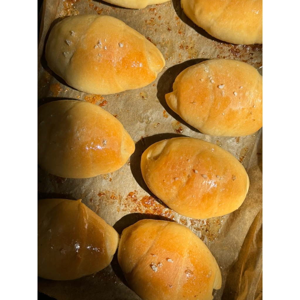 

Salt bread/salted butter roll (per 4 pcs)