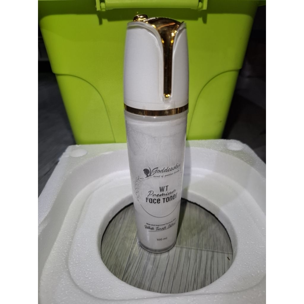 preloved goddesskin WT premium face toner