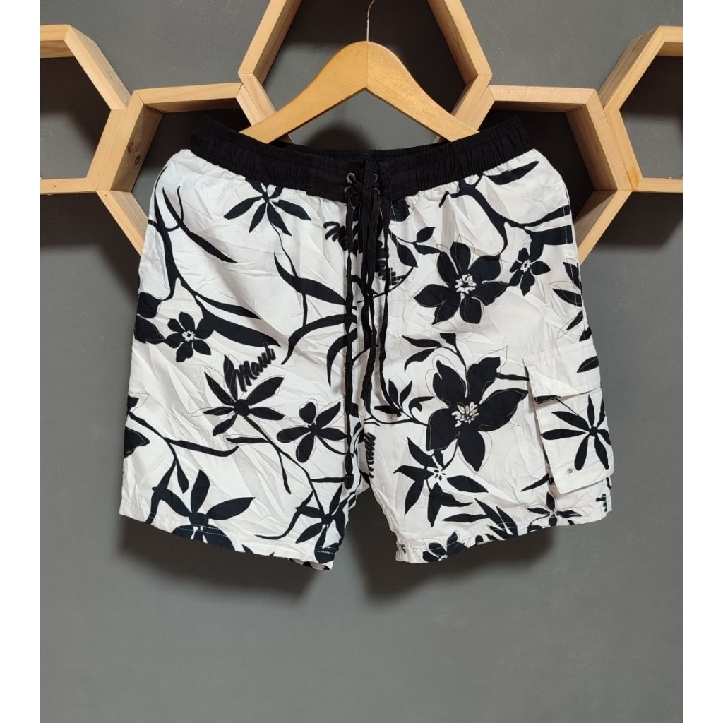 CELANA SURFING MAUI AND SONS