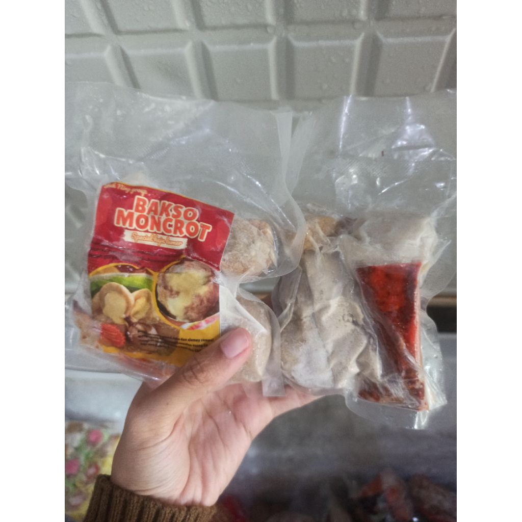 

Titik Frozen | Bakso Moncrot by Yuk Ning