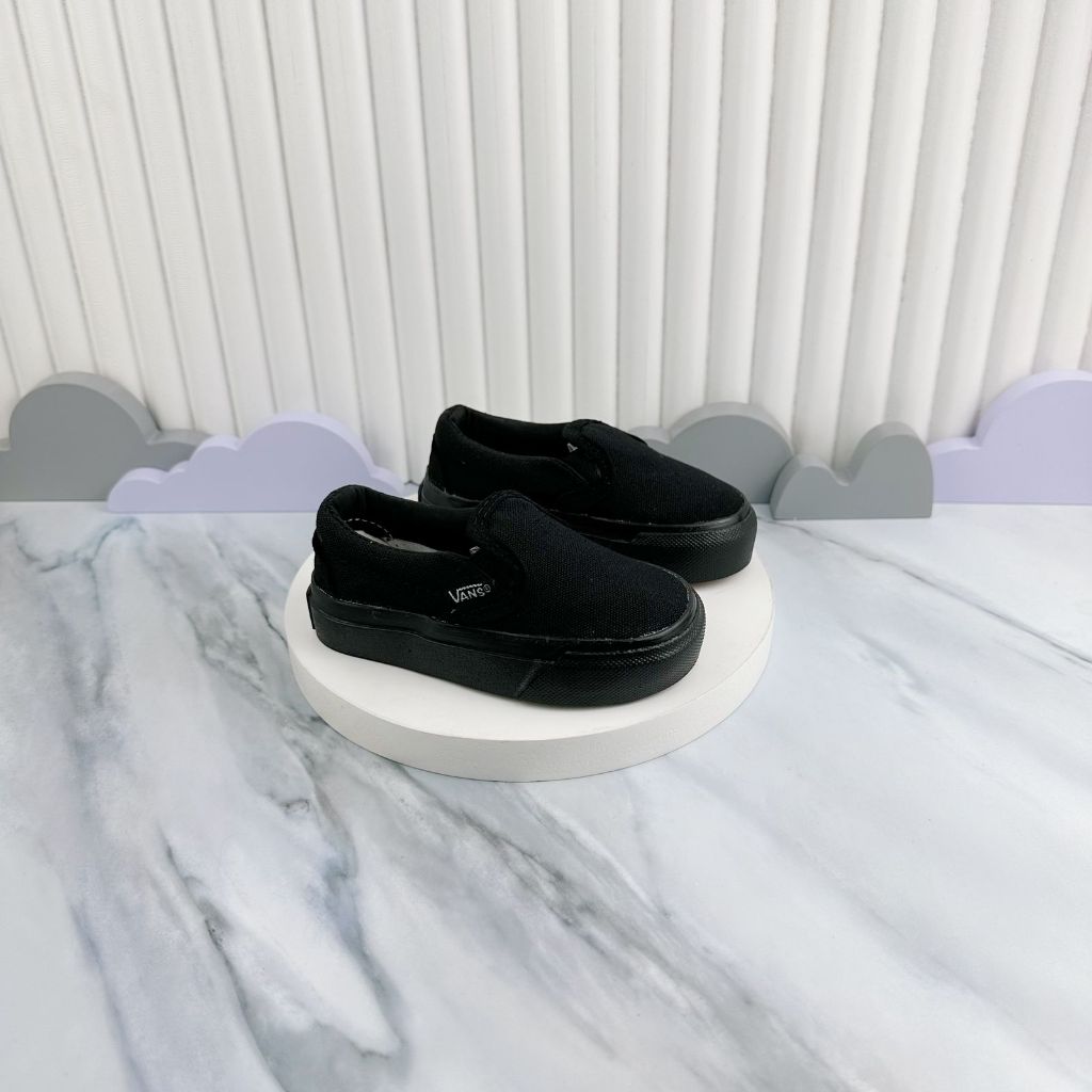 Sepatu Anak Model Selop FSN Hitam Anak Laki Laki dan Anak Perempuan Usia 8 Bulan-8 Tahun