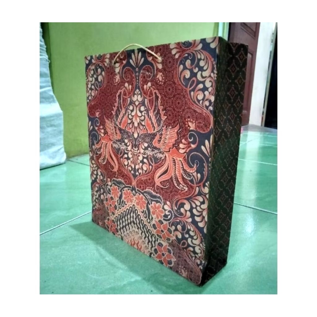 

PAPER BAG BESAR 2 WARNA (30PCS)