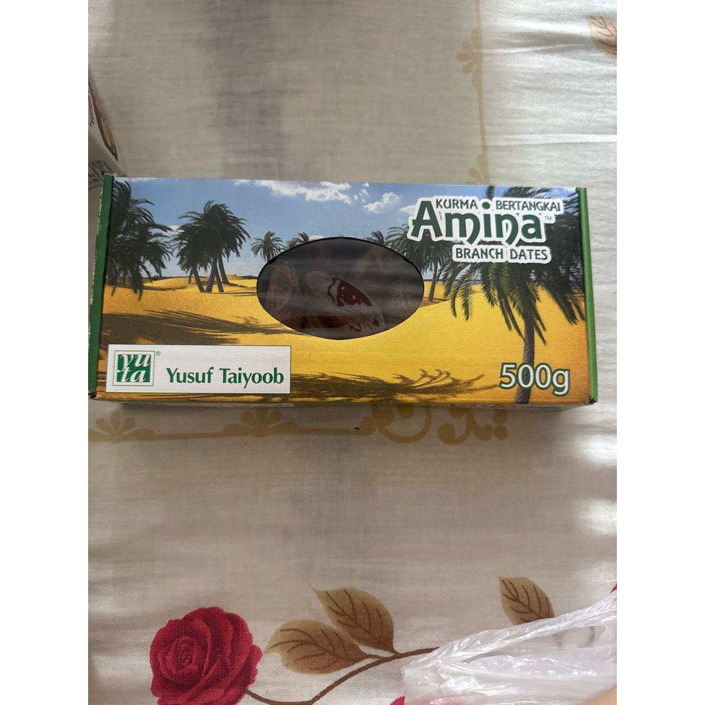 

AMINA YUSUF TAIYOOB KURMA BERTANGKAI 500gr