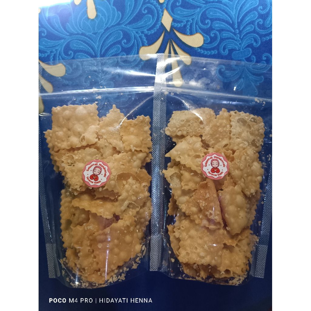 

Keripik Pangsit Renyah Rasa Ori dan Jeruk Purut