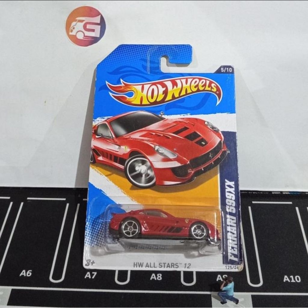 Hot wheels ferrari 599xx merah