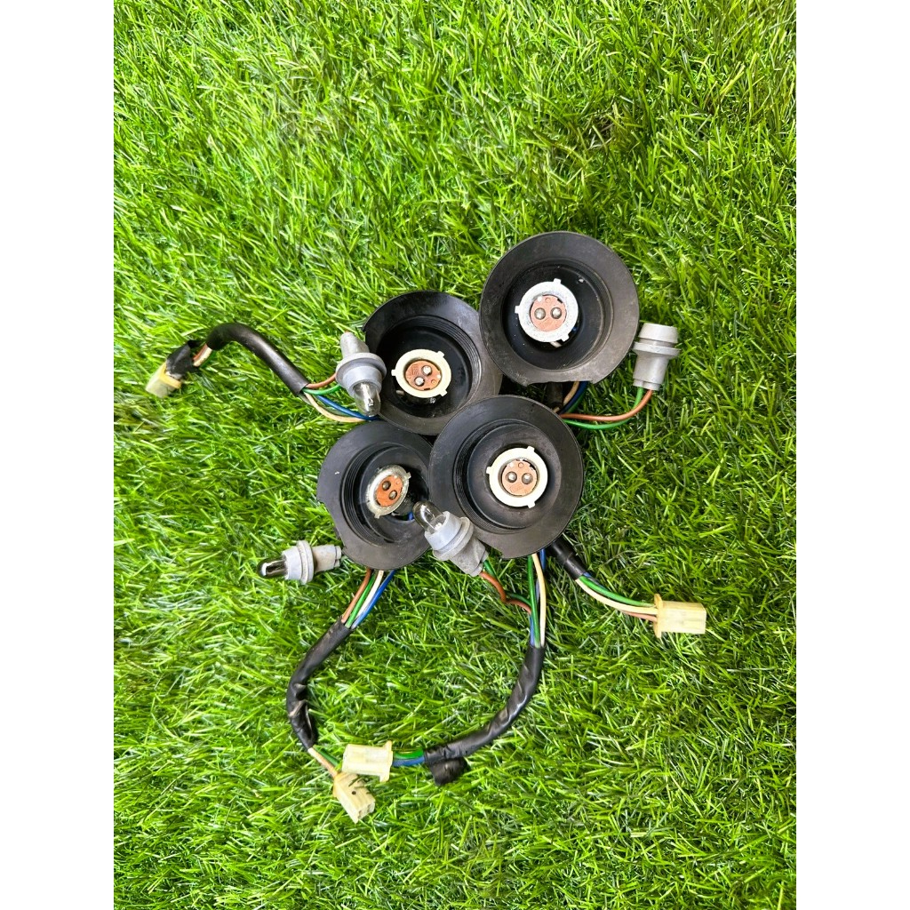 Soket Bohlam Lampu Depan Honda New Megapro Monoshock – Ori Copotan