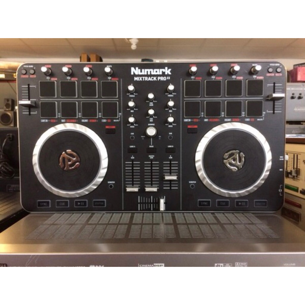 Numark Mixtrack Pro 2 Preloved