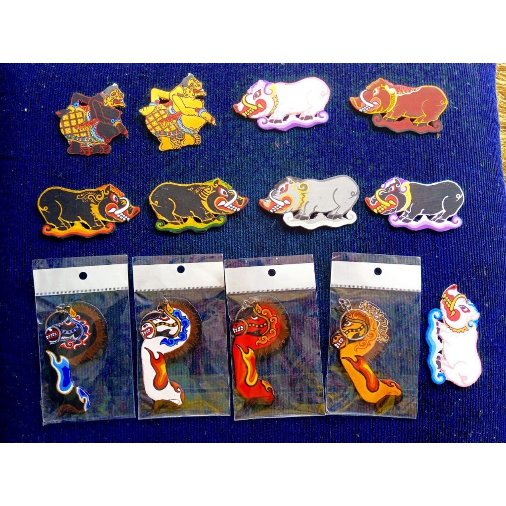 gantungan kunci kuda lumping jaranan celeng serenggi wayang kulit bahan kulit sapi tebal