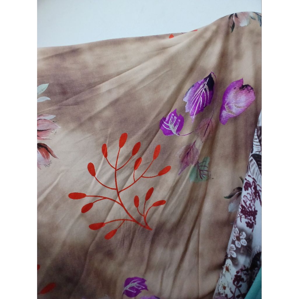 Kain/Bahan katun rayon premium motif kembang kecil-kecil//Bahan katun rayon premium motif meteran(R7